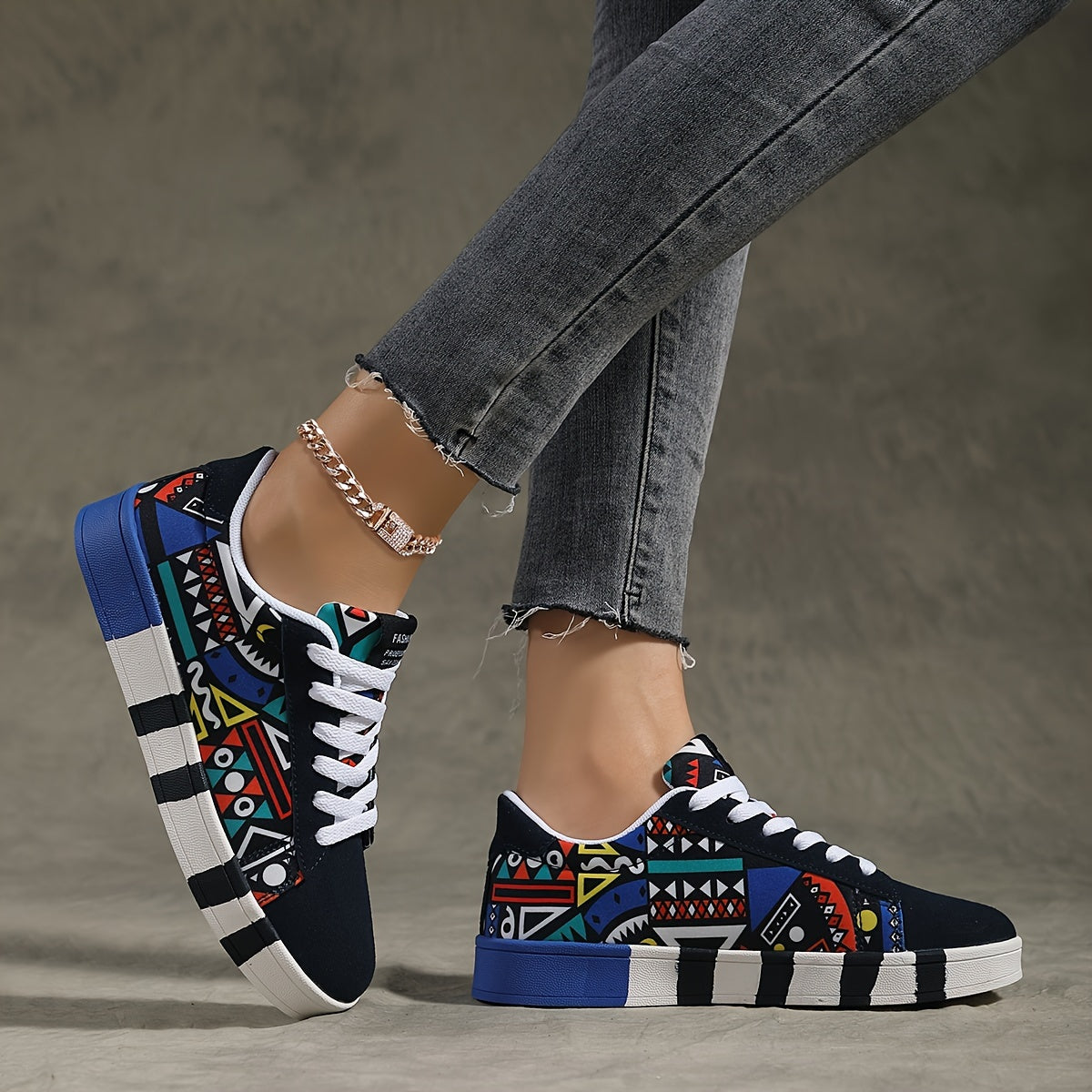 Graphic Pattern Lightweight Breathable Skate Shoes Outdoor Sneakers