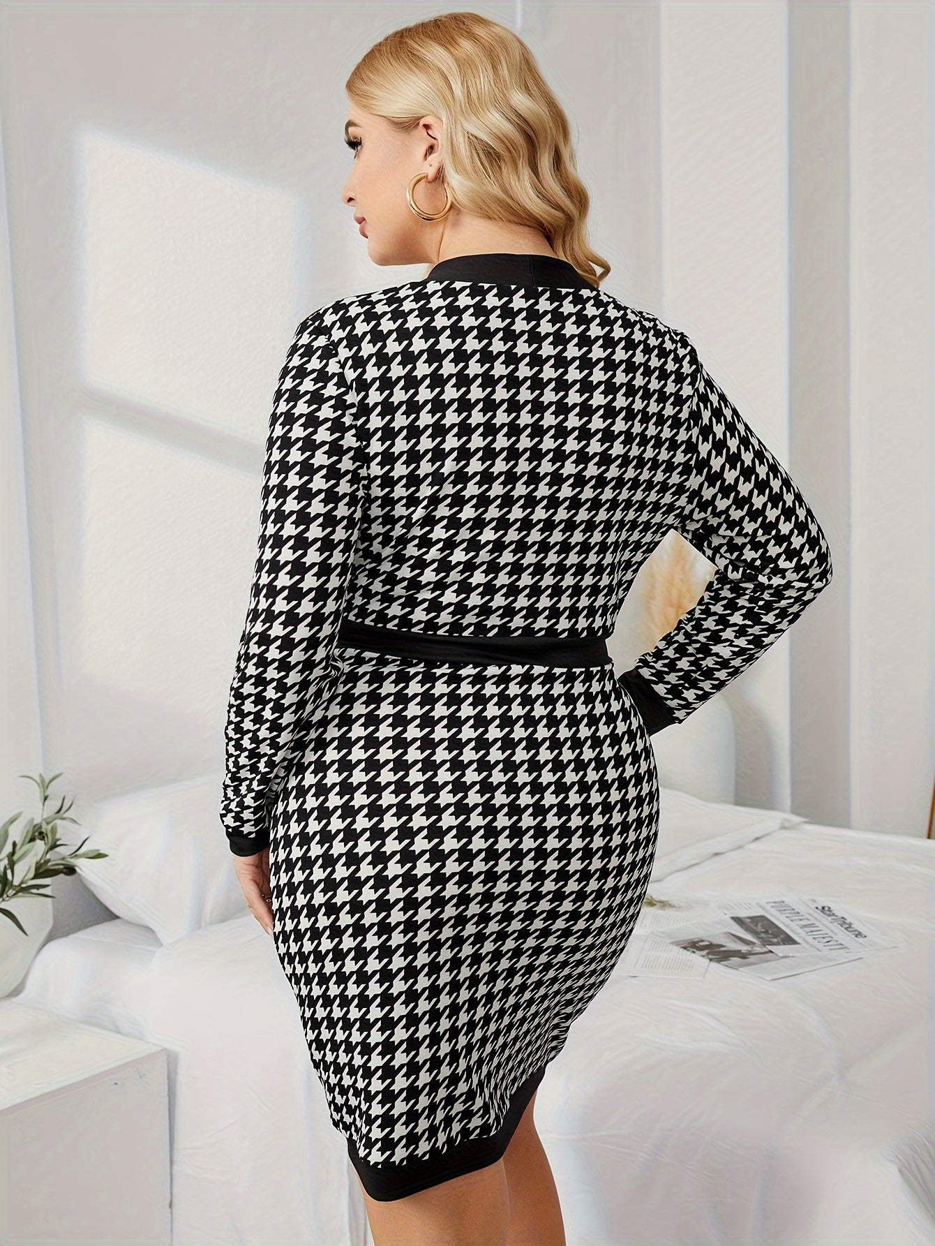 Houndstooth Print Long Sleeve V Neck Dress