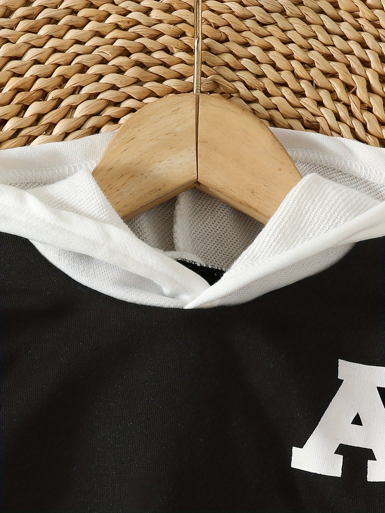 2pcs Baby Hooded Sweatshirt & Pants Sports Set