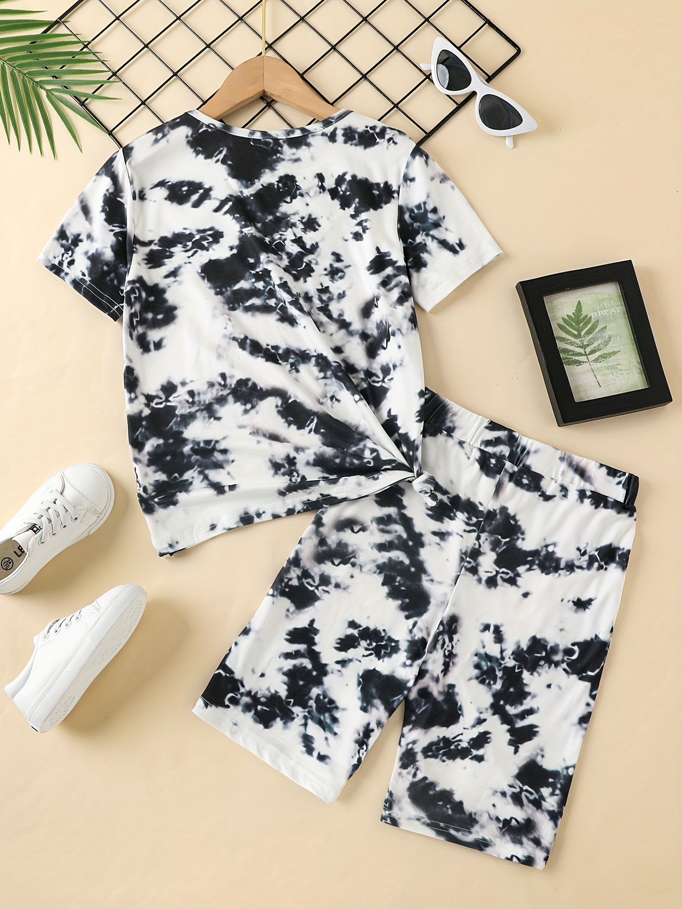 2pcs Toddler Girls Tie Dye Leopard Graphic T Shirts & Shorts Set