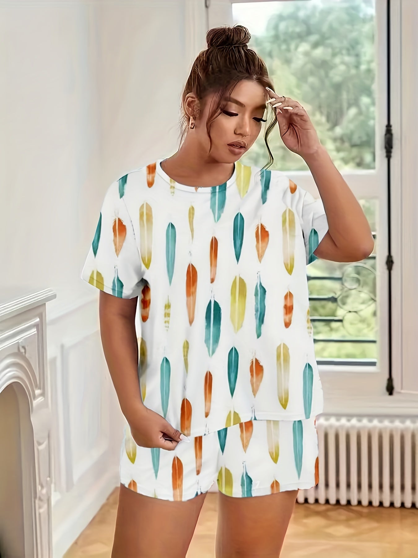 Feather Print Plus Size Top & Shorts Pajama Set