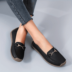 Women's Metal Decor Flat Shoes Lightweight Closed Toe Slip On Shoes