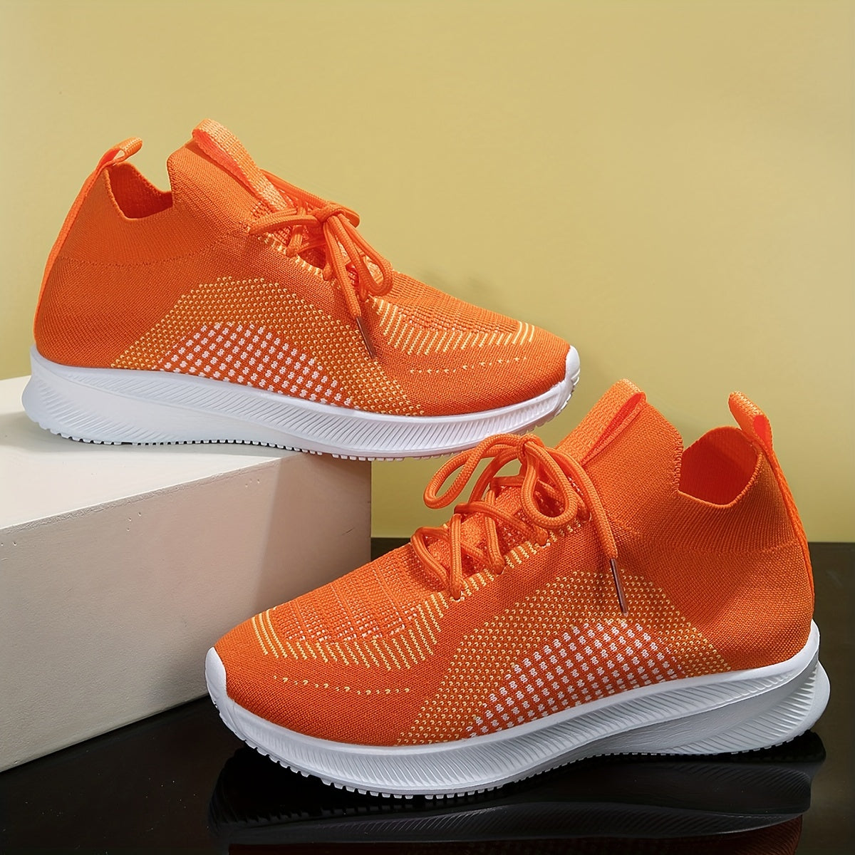 Women's Mesh Tennis Sports Shoes Lightweight Travel Walking Shoes