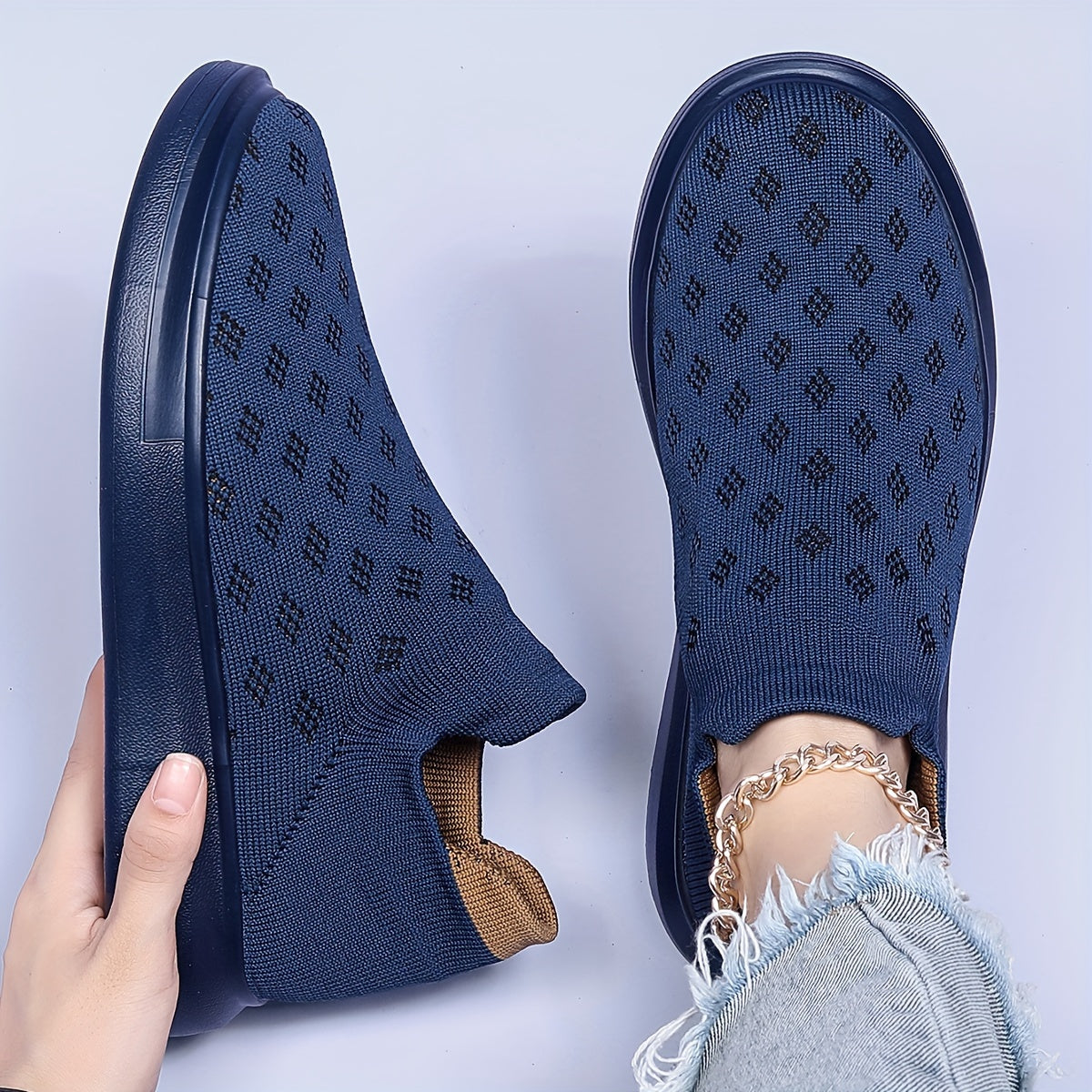 Women's Mesh Breathable Non slip Sports Shoes Lightweight Slip On Walking Shoes