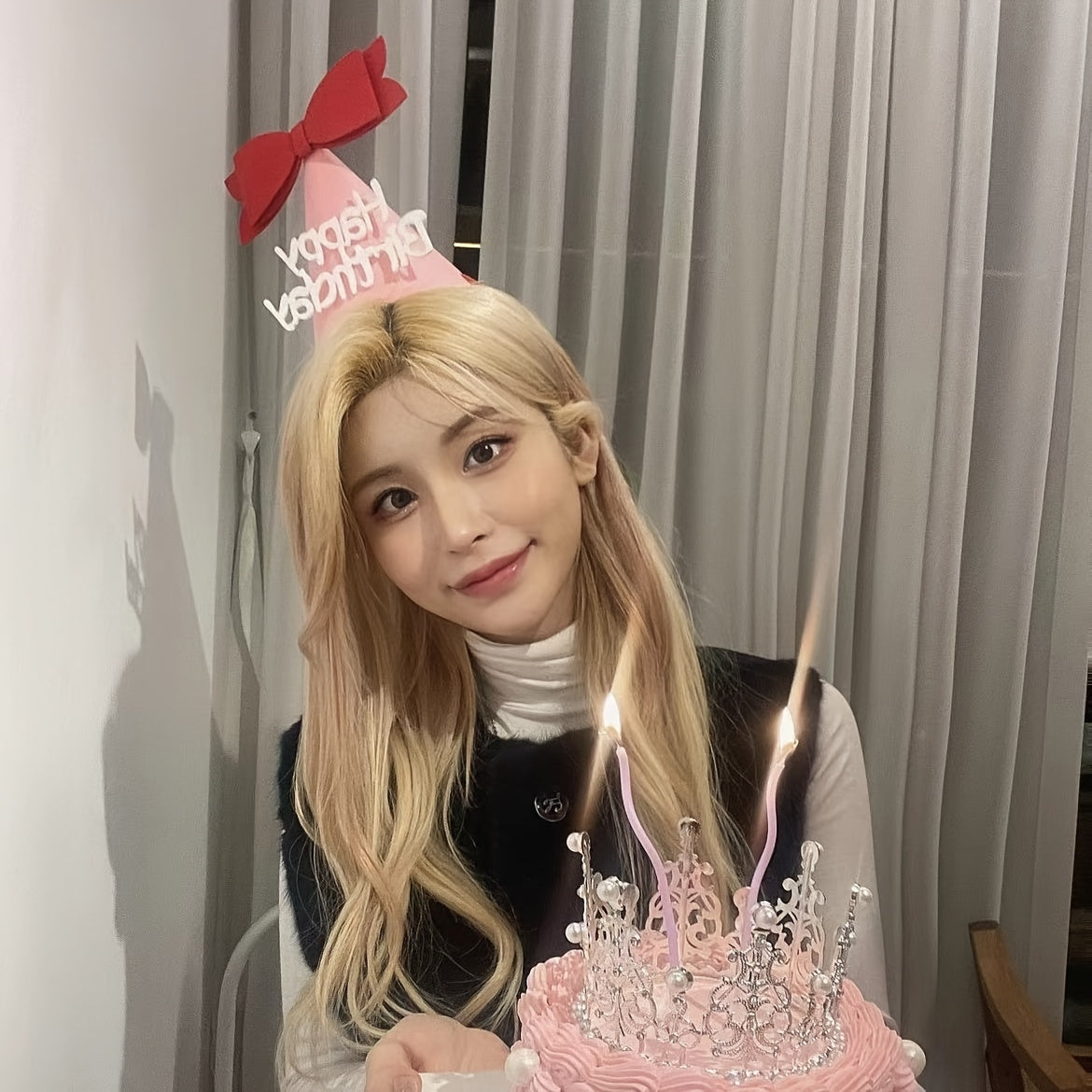 4pcs Birthday Hat Bow Smiley Face Cake Headwear Princess Photo
