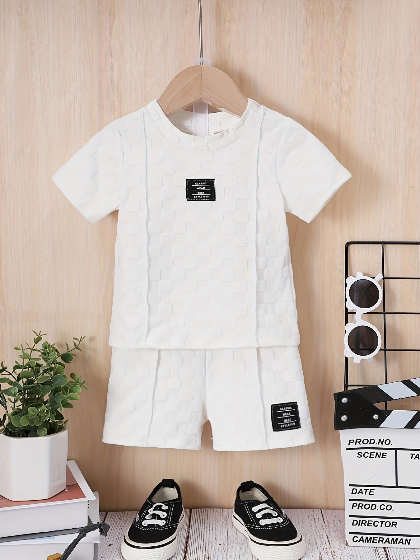 2pcs Boys Casual Center Solid Tees & Shorts Set Kids Outfits