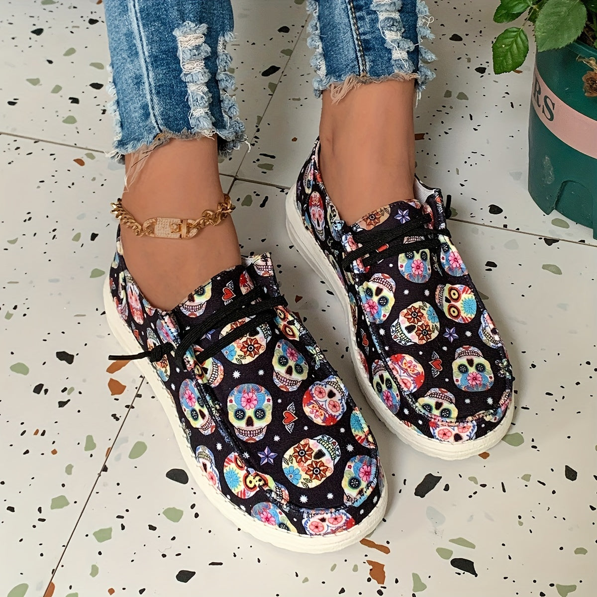 Skull & Floral Pattern Low Top Slip On Shoes for Women