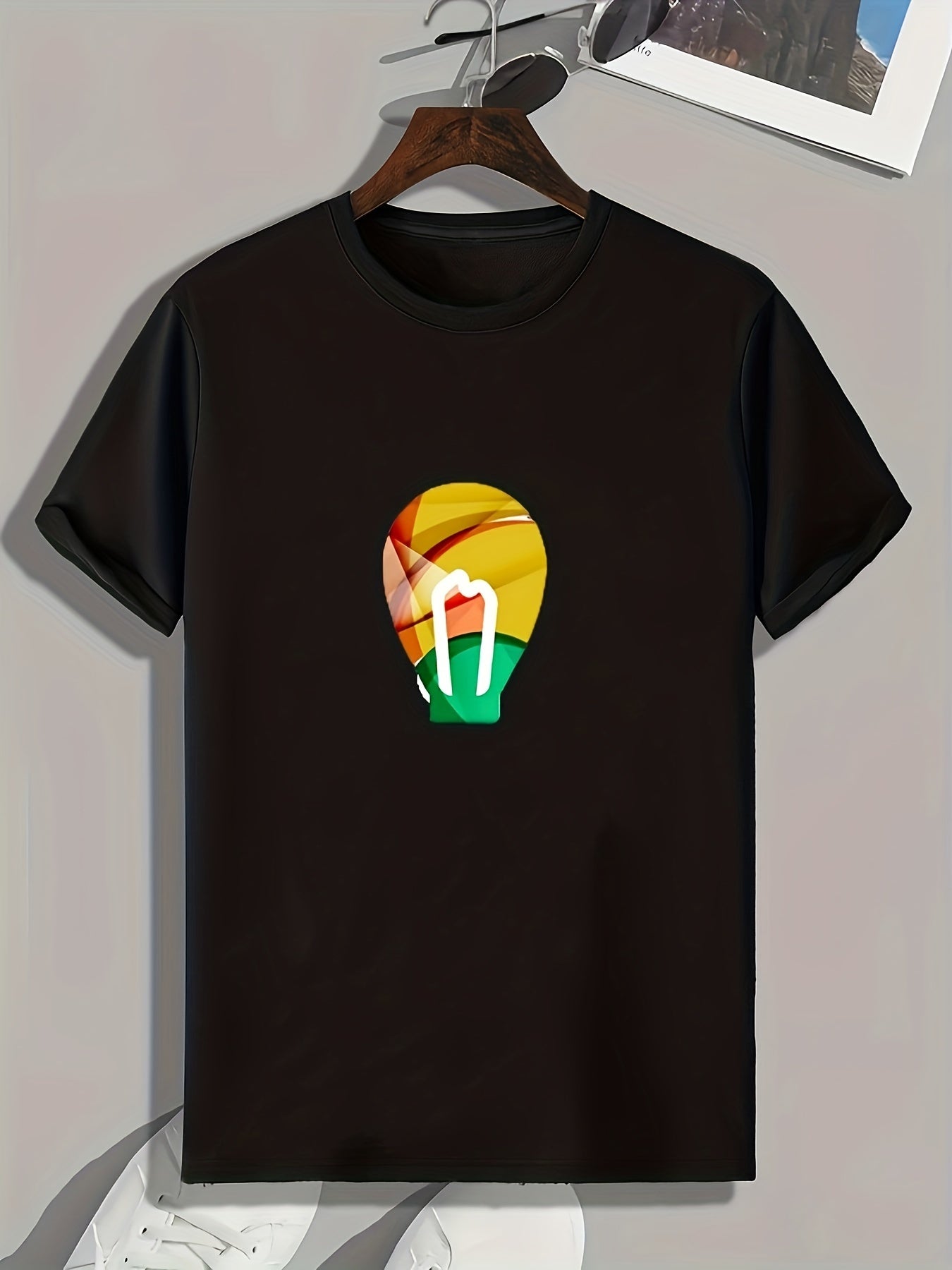 Abstract Print Men's Graphic Tee for Summer