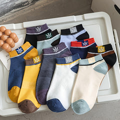 Maple Print Casual Block Socks Men's Crew Socks All Seasons Wearing