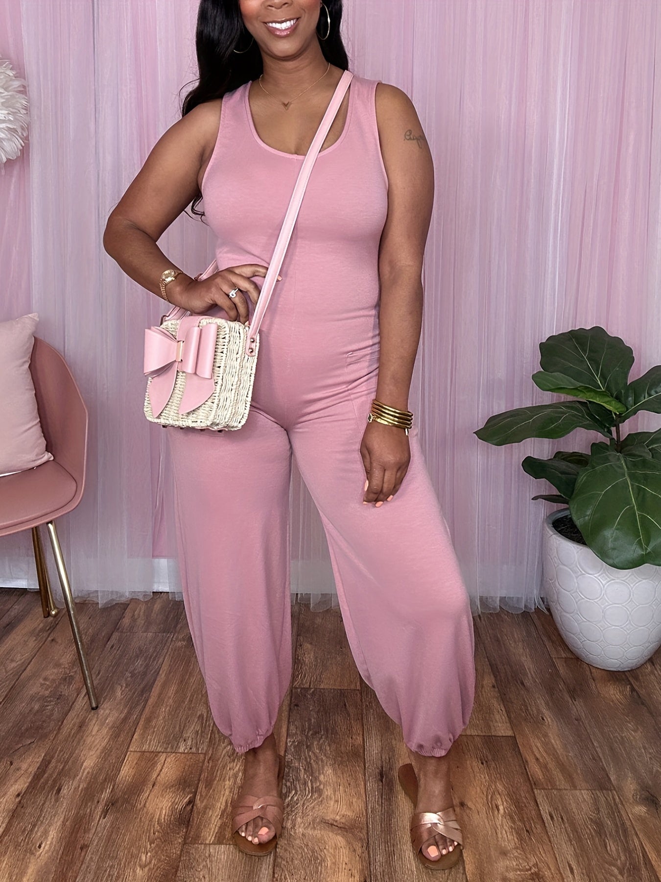 Solid Crew Neck Elastic Bottom Jumpsuit Casual Sleeveless Jumpsuit