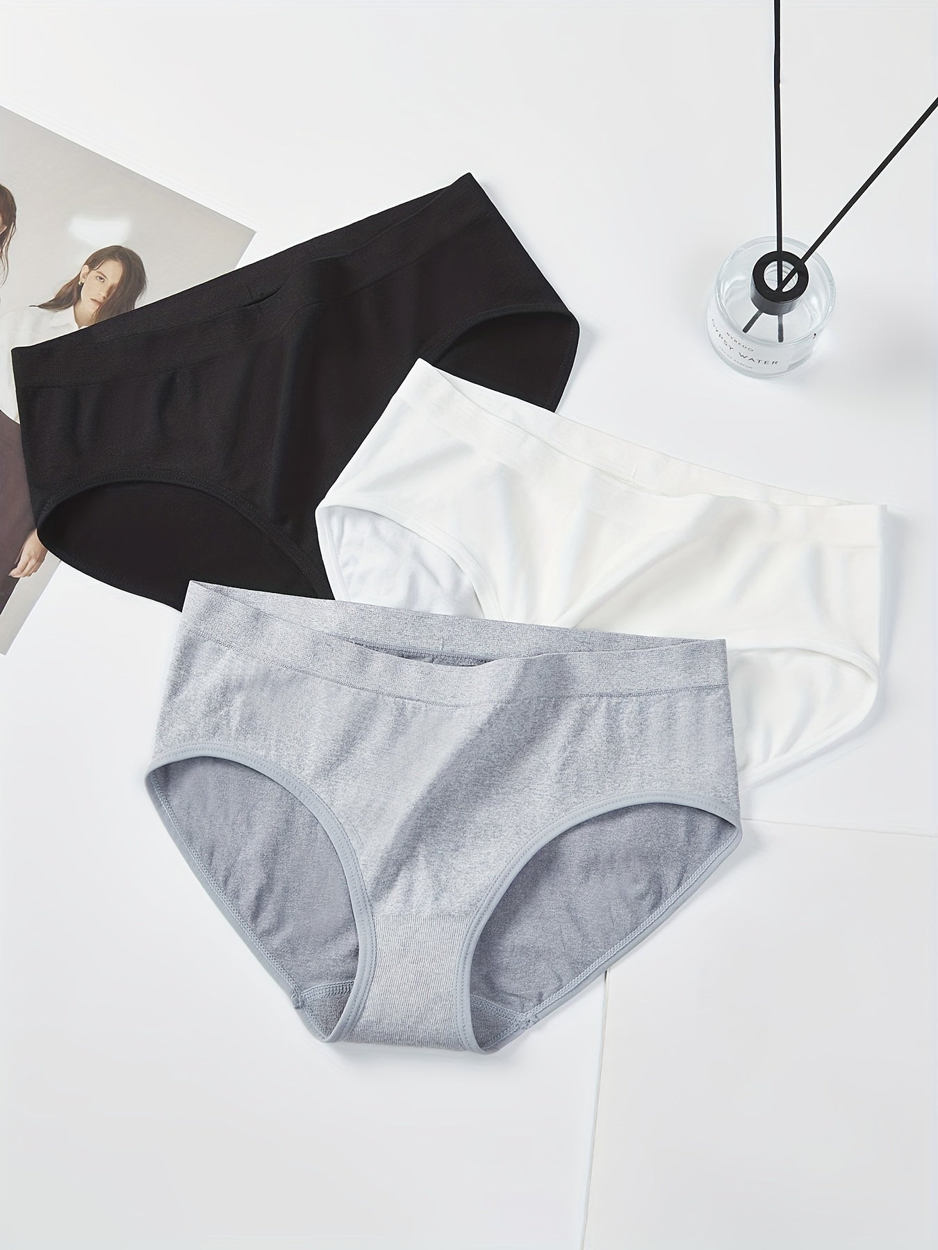 3pcs Seamless Solid Briefs Comfy & Breathable Stretchy Intimates Panties