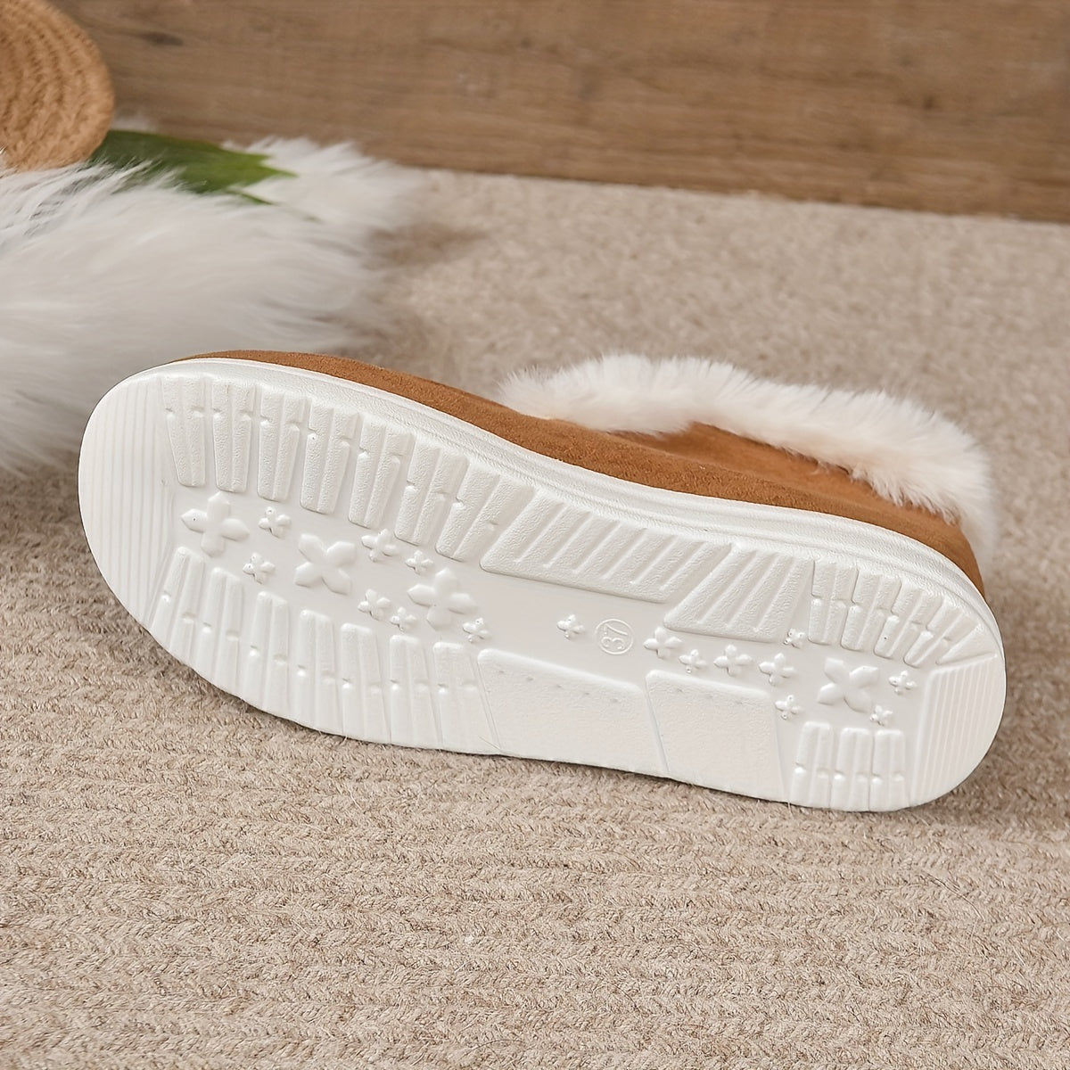 Women's Suede Snow Boots Round Toe Plush Lined Slip On Winter Shoes