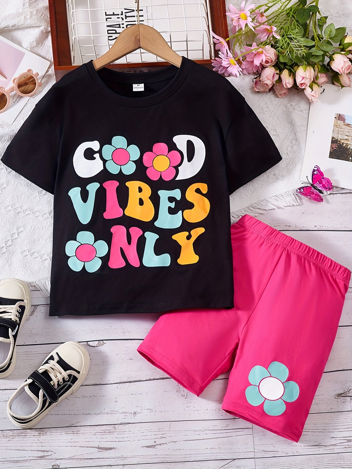 Girls Flower & Letter GOOD VIBES T-Shirt & Shorts Set