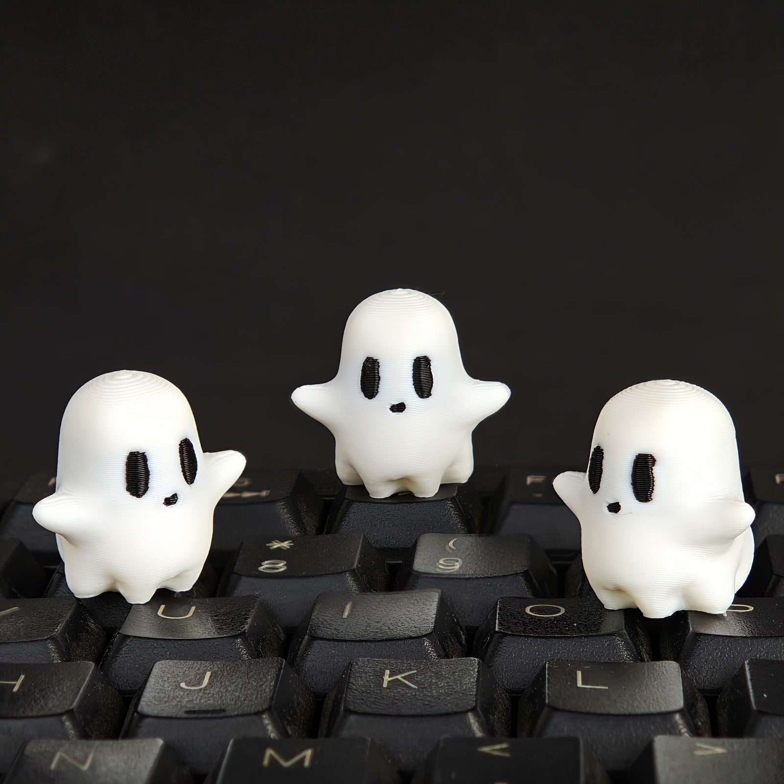 3D Printed Halloween Ghosts & Spooky Desk Accessories for Fun Halloween Gift