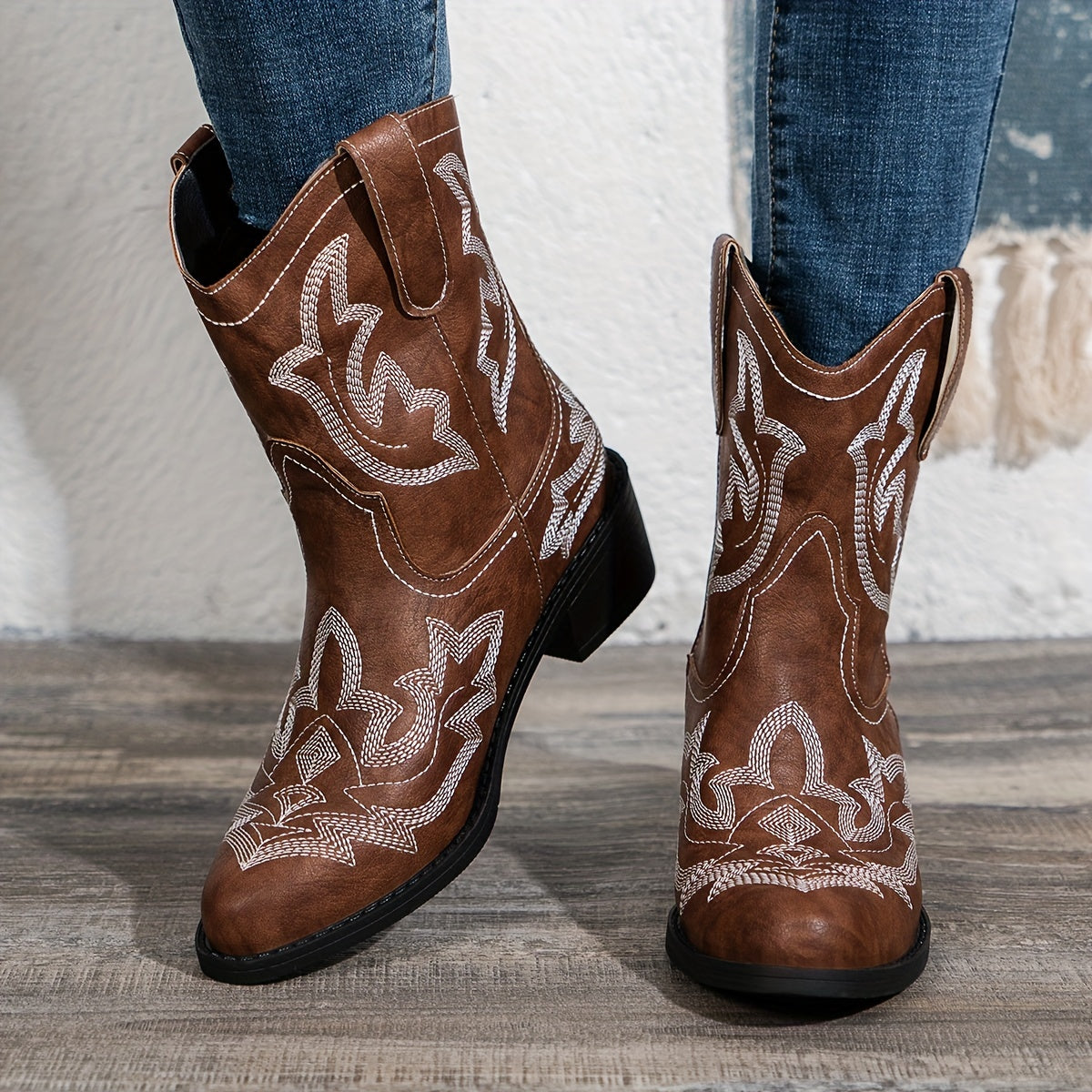 Women's Retro Embroidered Cowboy Mid Calf Boots
