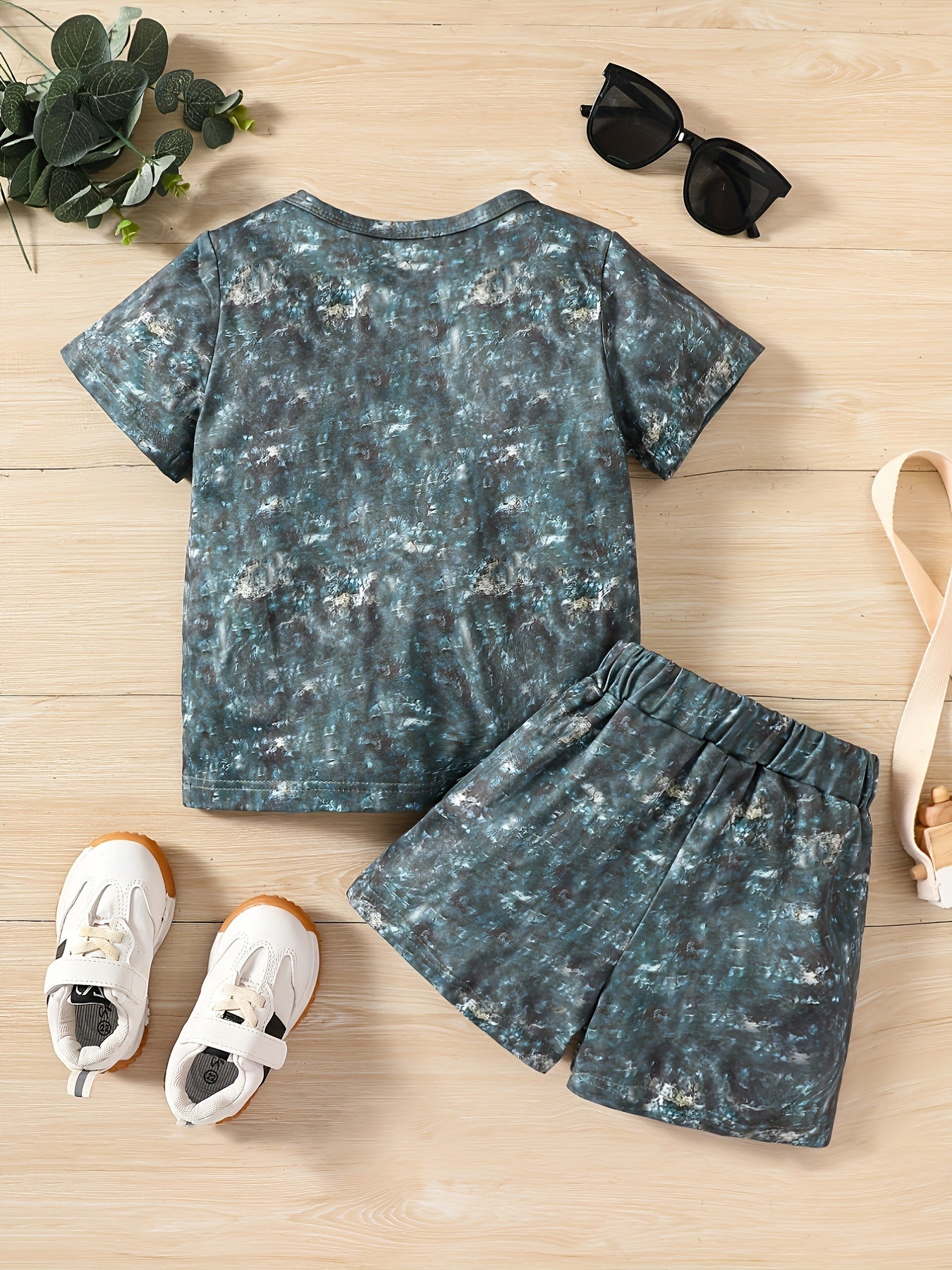 Boy's Climbing Print T-Shirt & Shorts Set for Summer