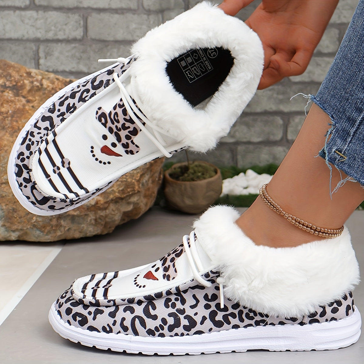 Women's Christmas Snowman & Leopard Skateboard Shoes Low Top