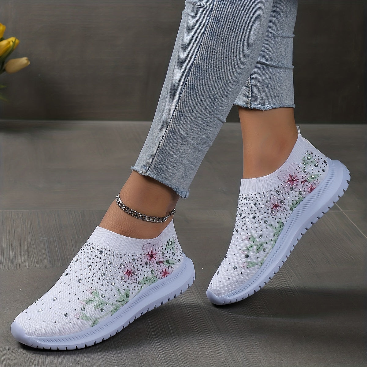 Women's Rhinestone Floral Printed Low Round Toe Sneakers