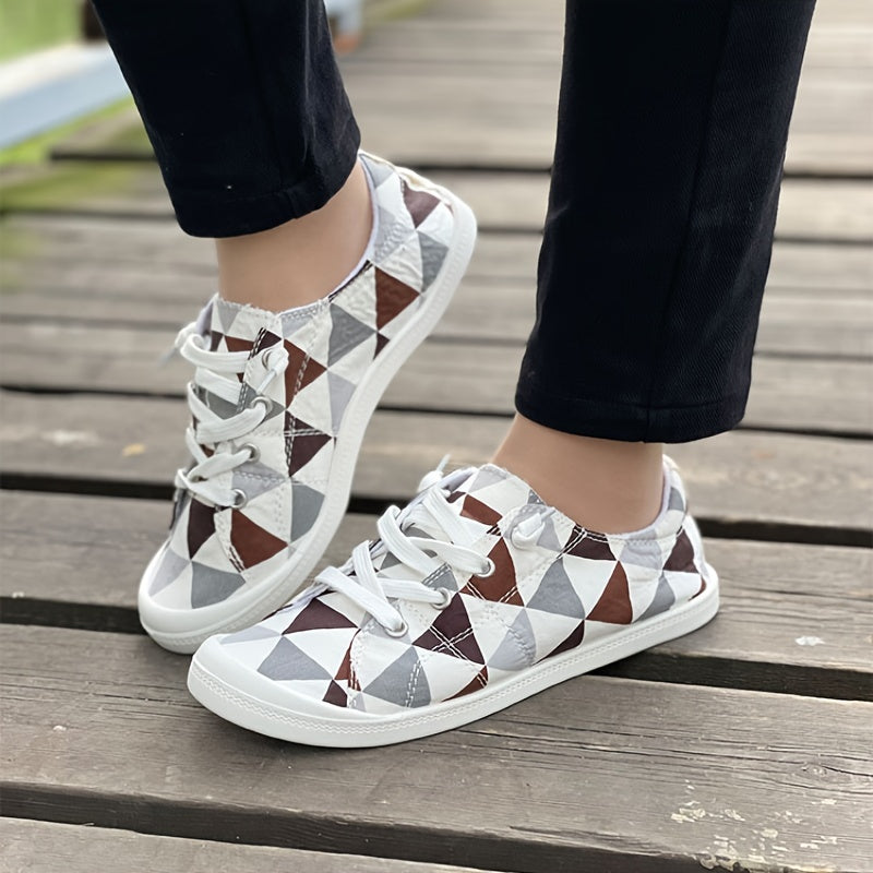 Triangle Pattern Flat Sneakers Lightweight Lace Up Casual Skate Shoes