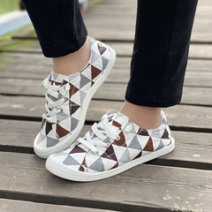 Triangle Pattern Flat Sneakers Lightweight Lace Up Casual Skate Shoes