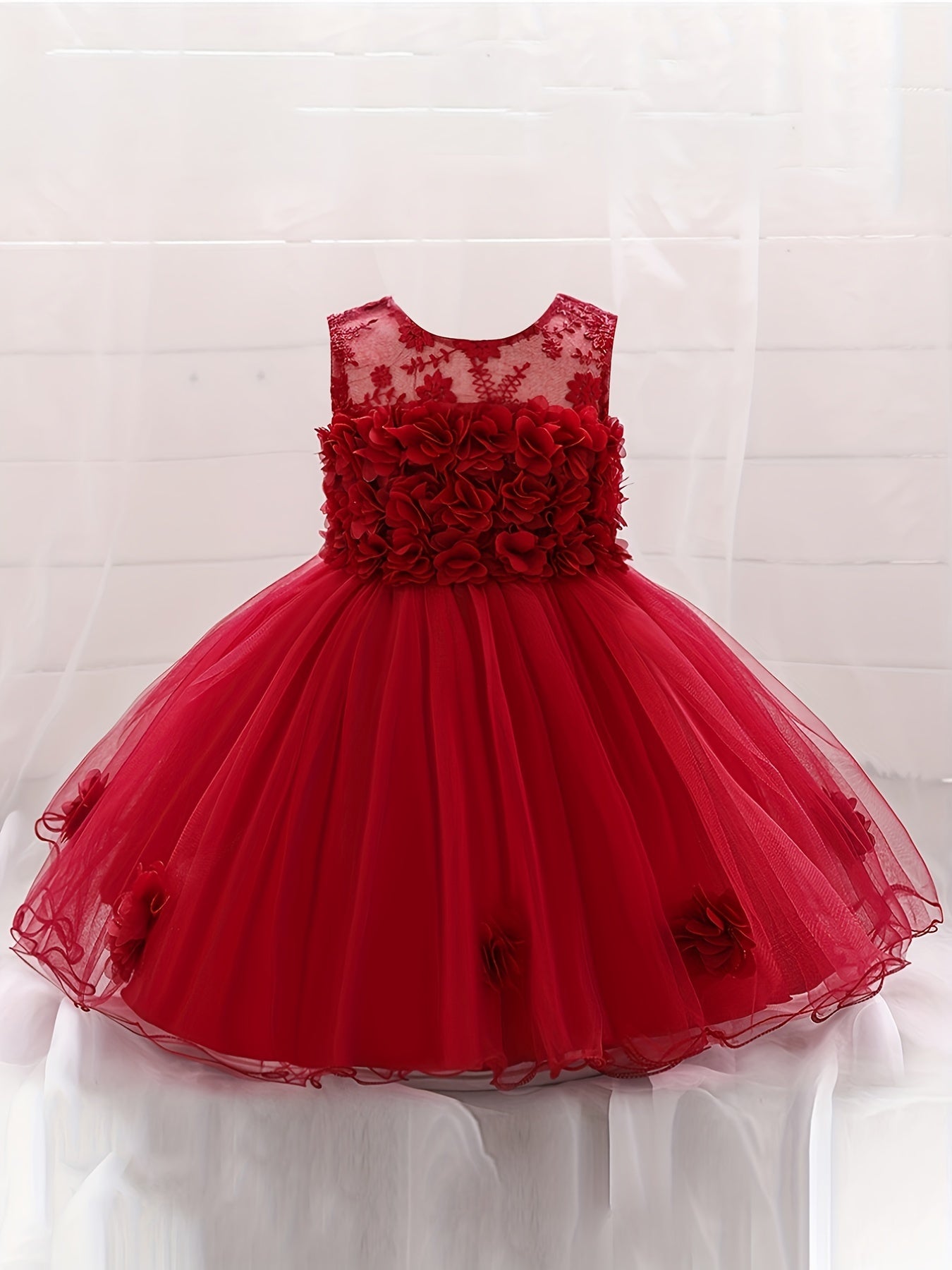 Hollow Out Flower Applique Princess Dress