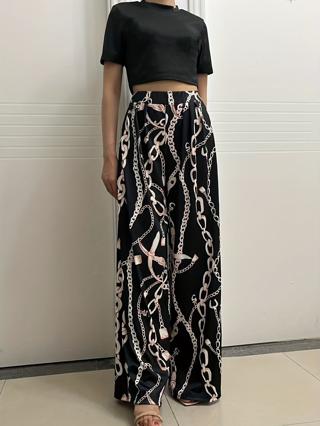 Summer Two Piece Set Short Sleeve Crop Tee & Chain Print Wide Leg Pants