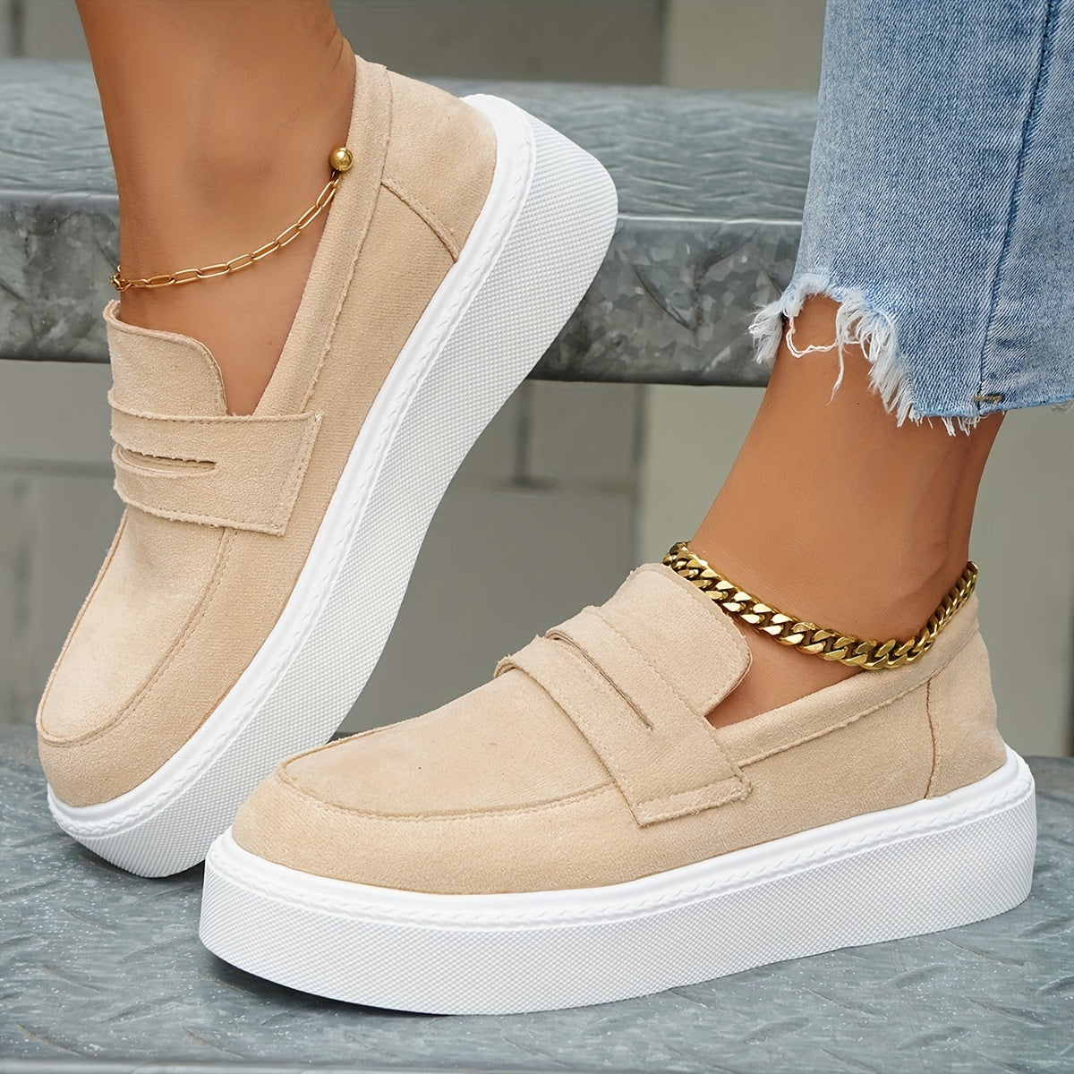 Women's Solid Platform Slip On Sneakers Comfortable Low Top Shoes