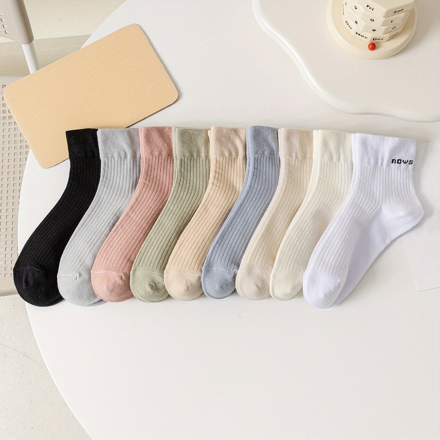 9 Pairs Letter Print Socks Breathable Women's Mid Tube Stockings