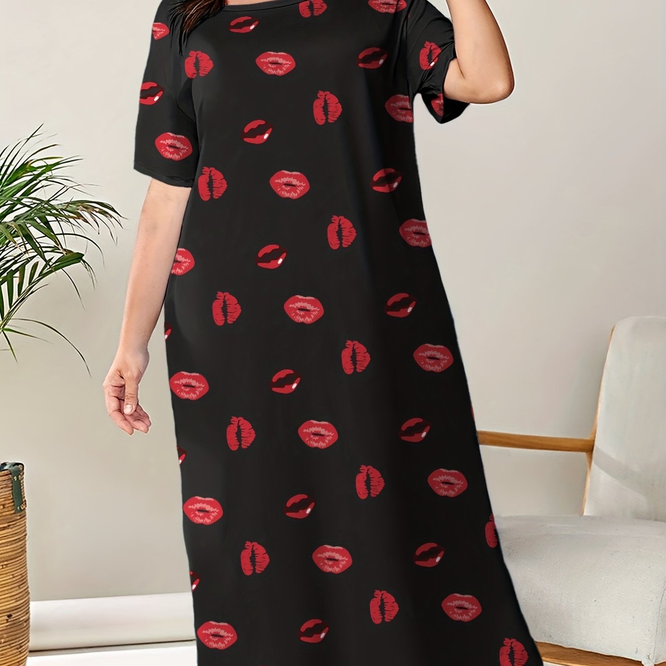 Kiss Print Short Sleeve Nightdress