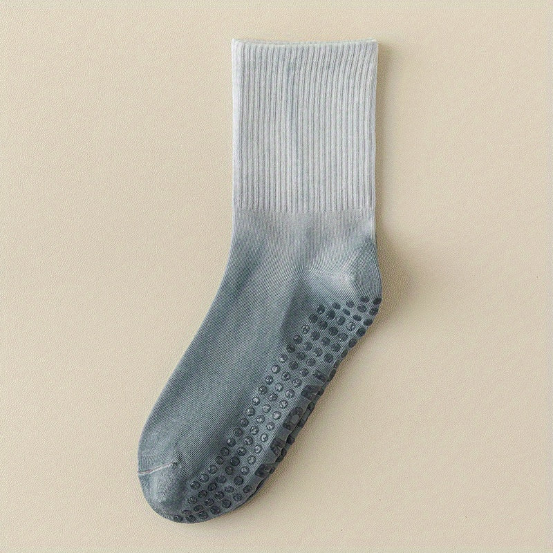 Sporty Yoga Socks Ombre Non Slip Silicone Sweat Absorption Mid Calf Socks