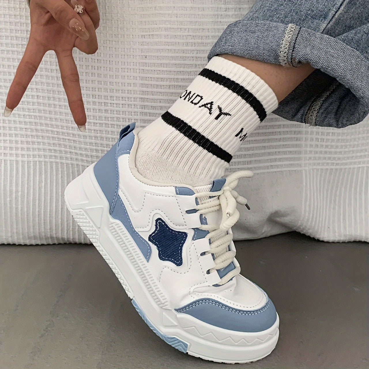 Women's Star Pattern Chunky Sneakers Comfortable Non slip Sports Shoes