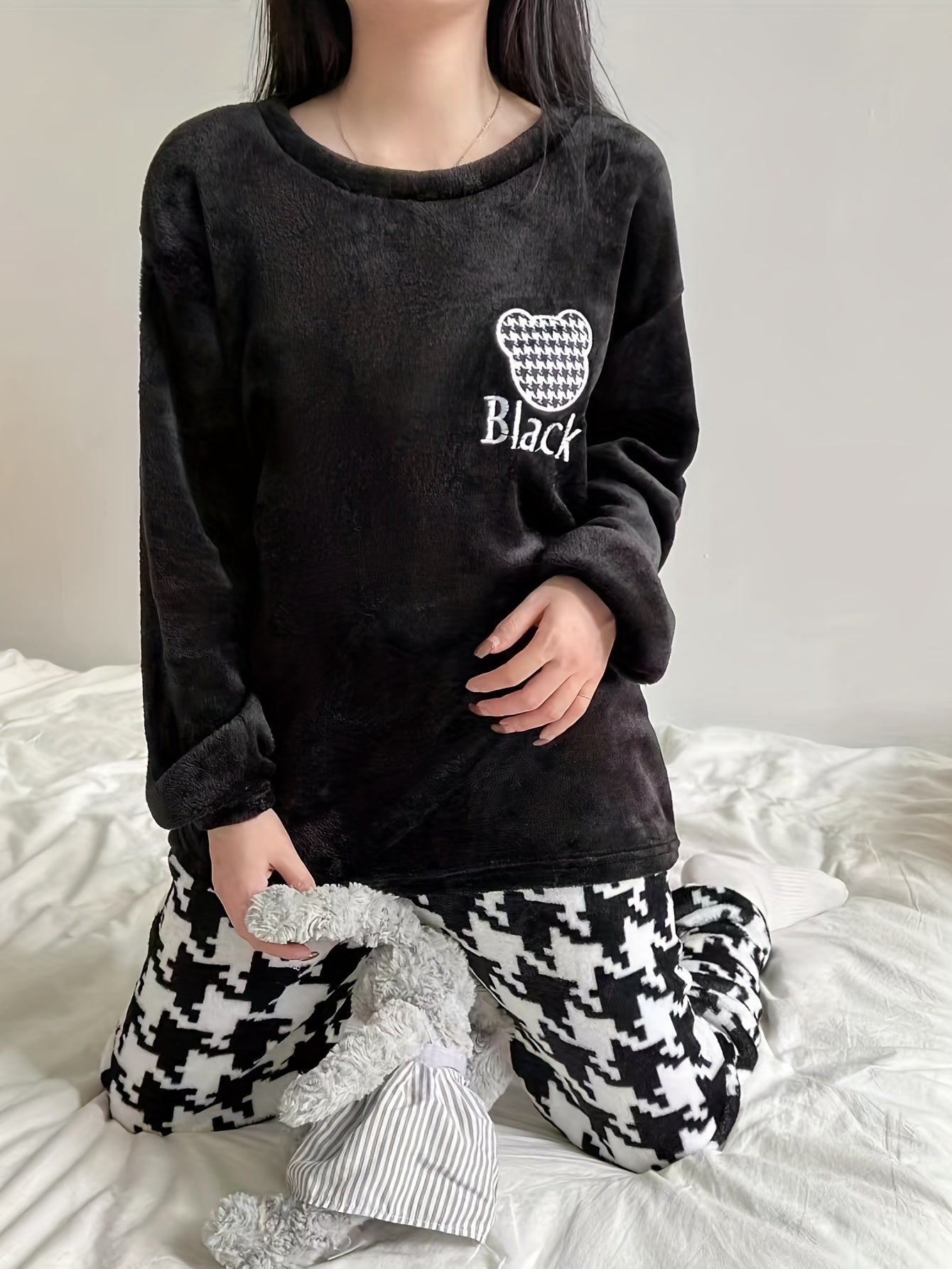 Plaid Thermal Loungewear Pajamas Set Long Sleeve Pullover Tops & Pants