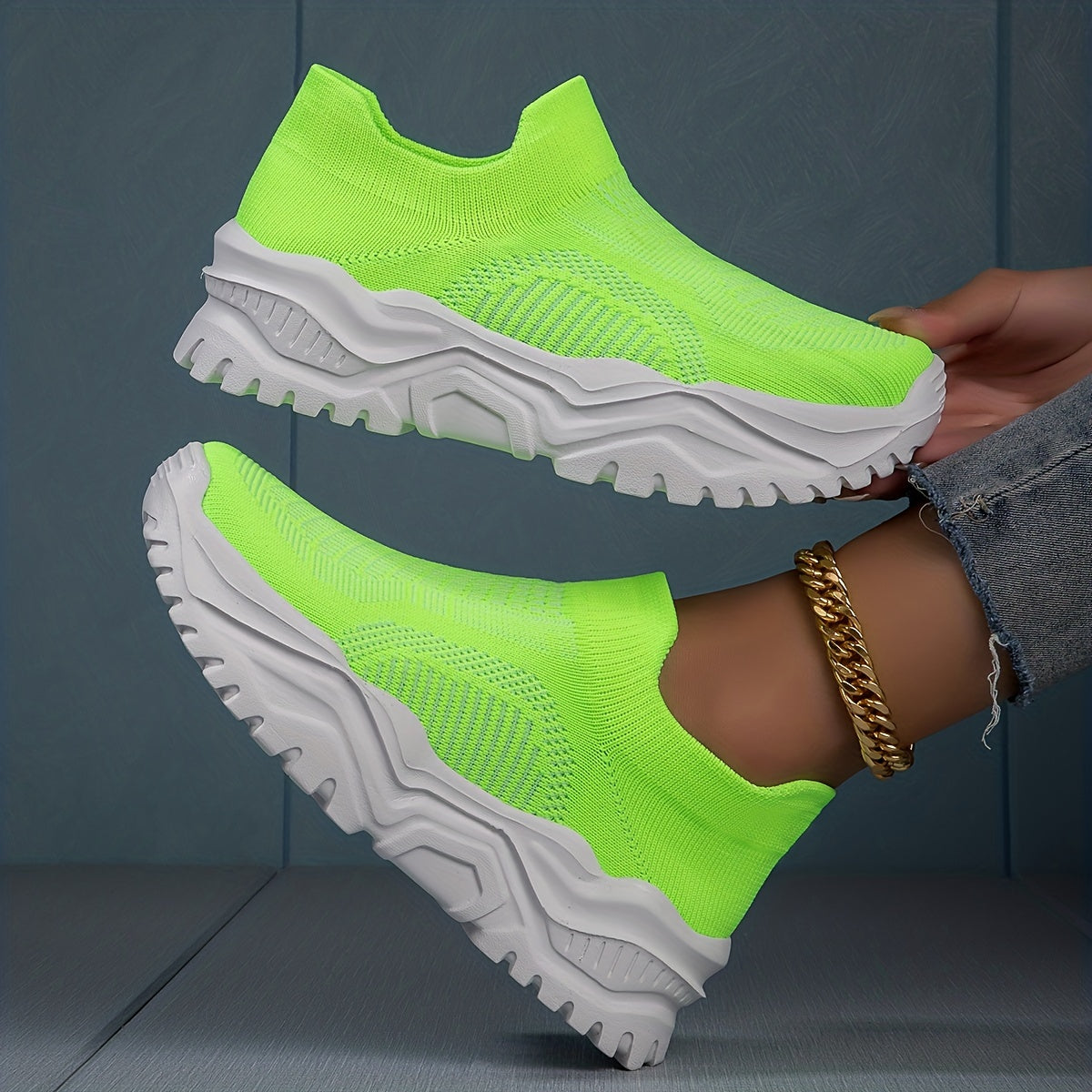 Women's Slip On Running Shoes with Thick Soles and Platform