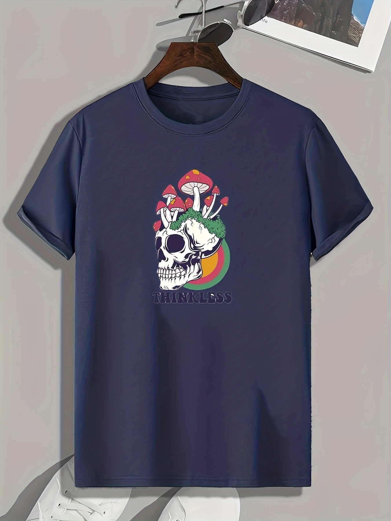 Mushrooms On Skull Print Men's Graphic T-shirt