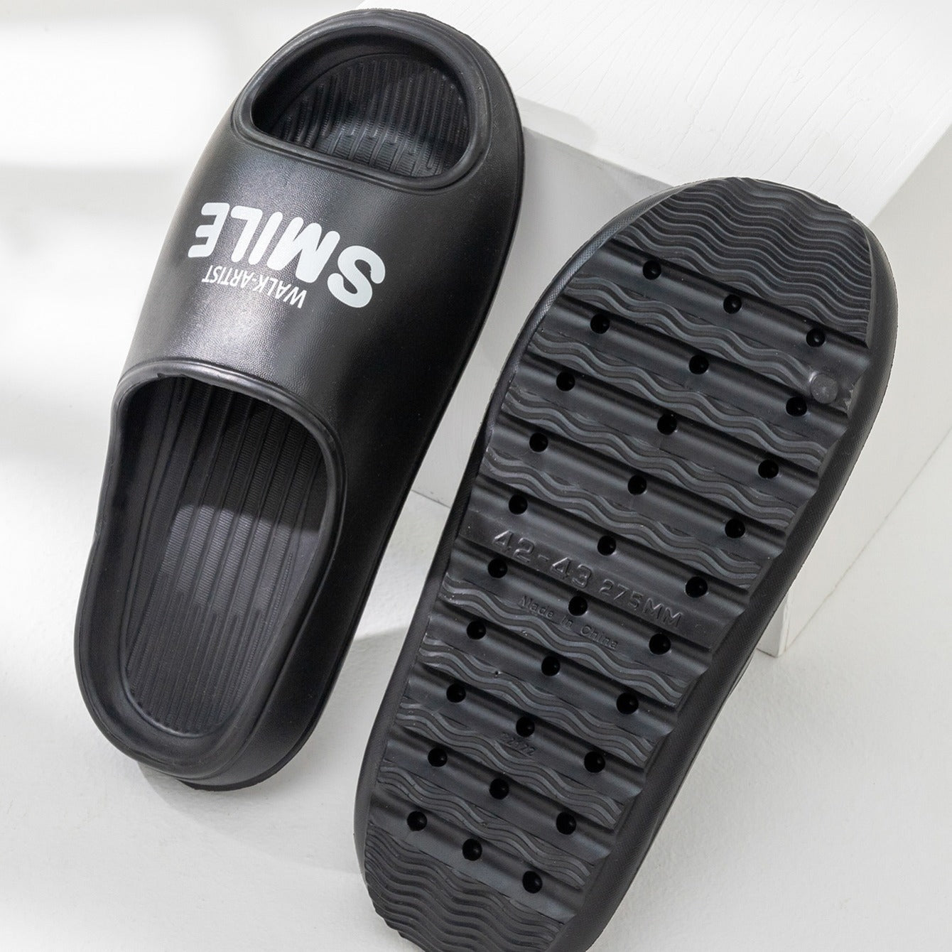 Men's Letter Graphic Platform Slippers