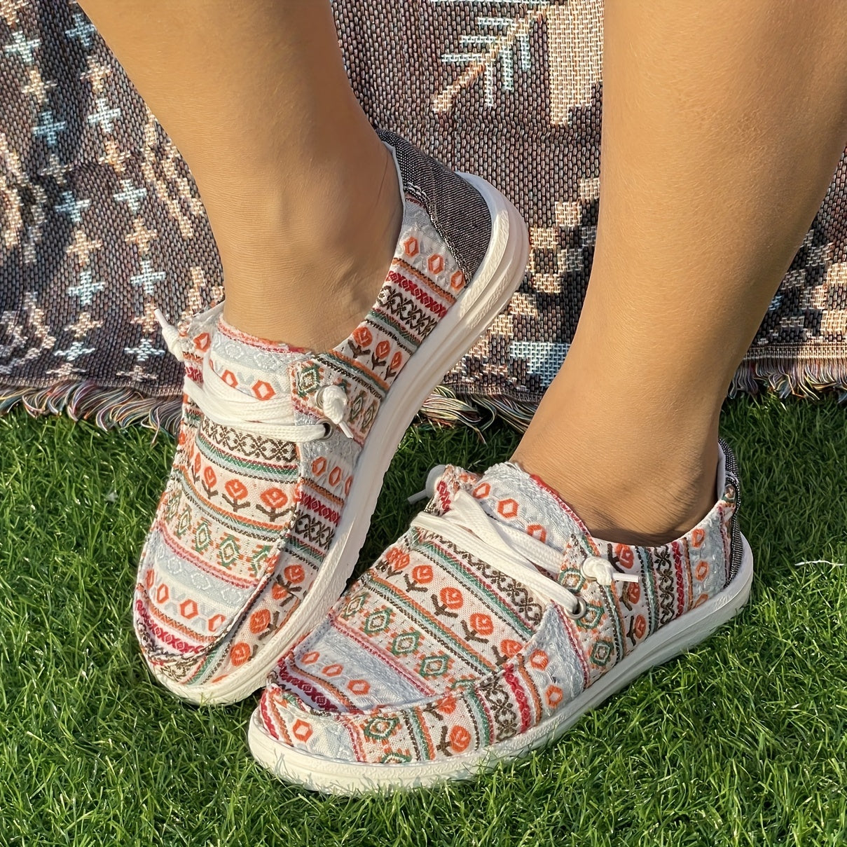 Ethnic Floral Pattern Flat Sports Outdoor Sneakers for Women