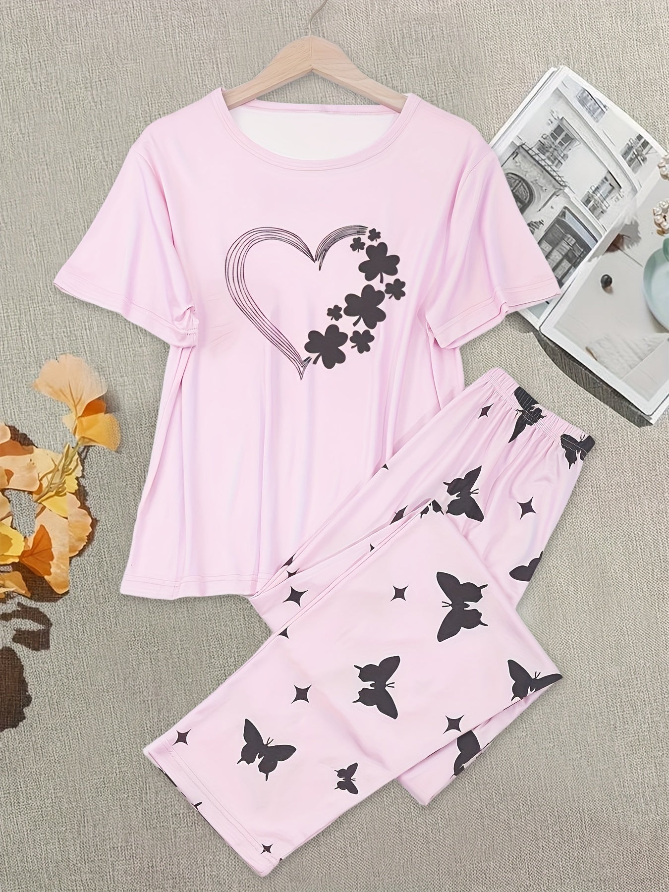 Plus Size Pajama Set Women's Clover Heart & Butterfly Print Tee & Pants