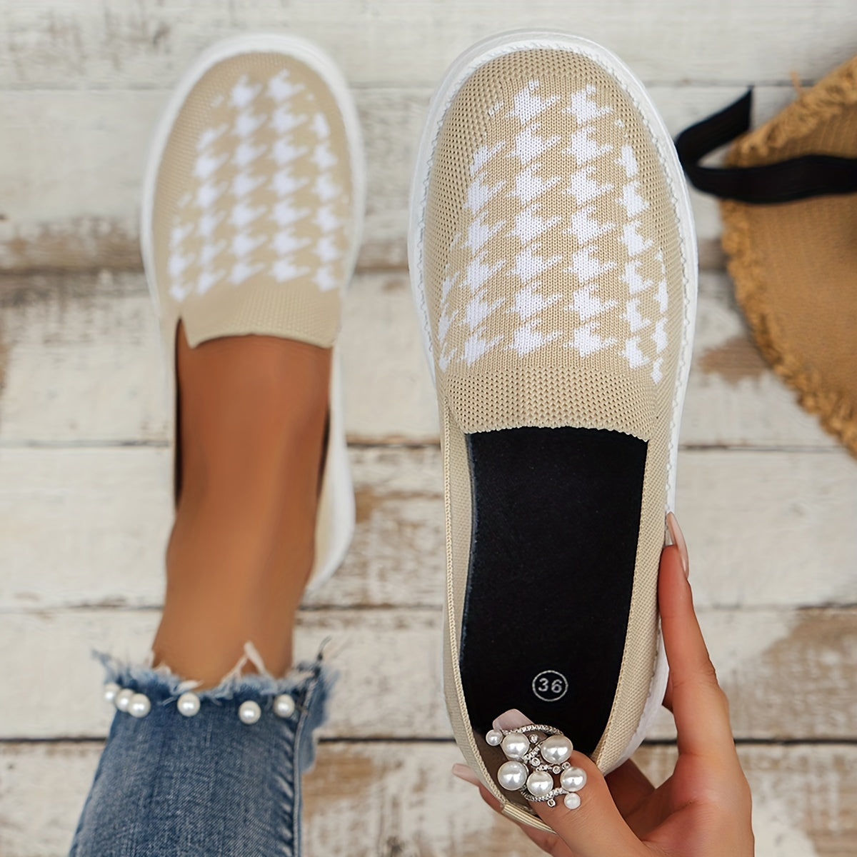 Women's Houndstooth Pattern Knit Shoes Low Slip-On Sneakers