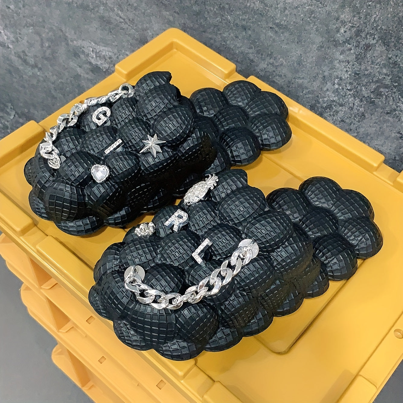 Women's Pineapple Bubble Slippers Soft Comfortable Indoor/Outdoor Shoes
