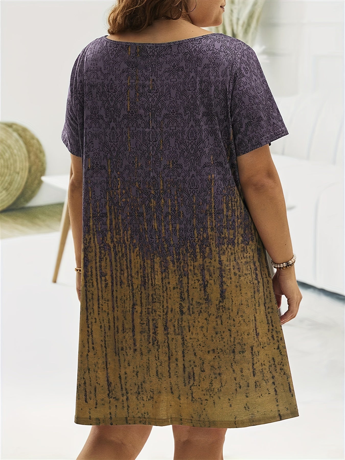 Plus Size Colorblock Baroque Print V Neck Short Sleeve Tee Dress