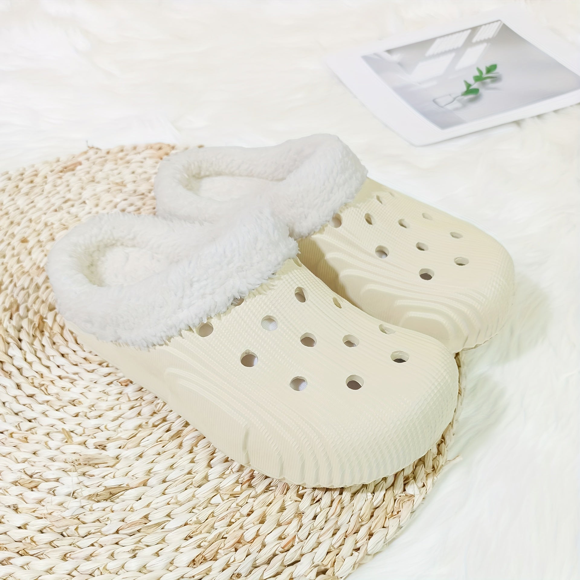 Women's Winter Plush Outwear Clogs - Warm & Stylish