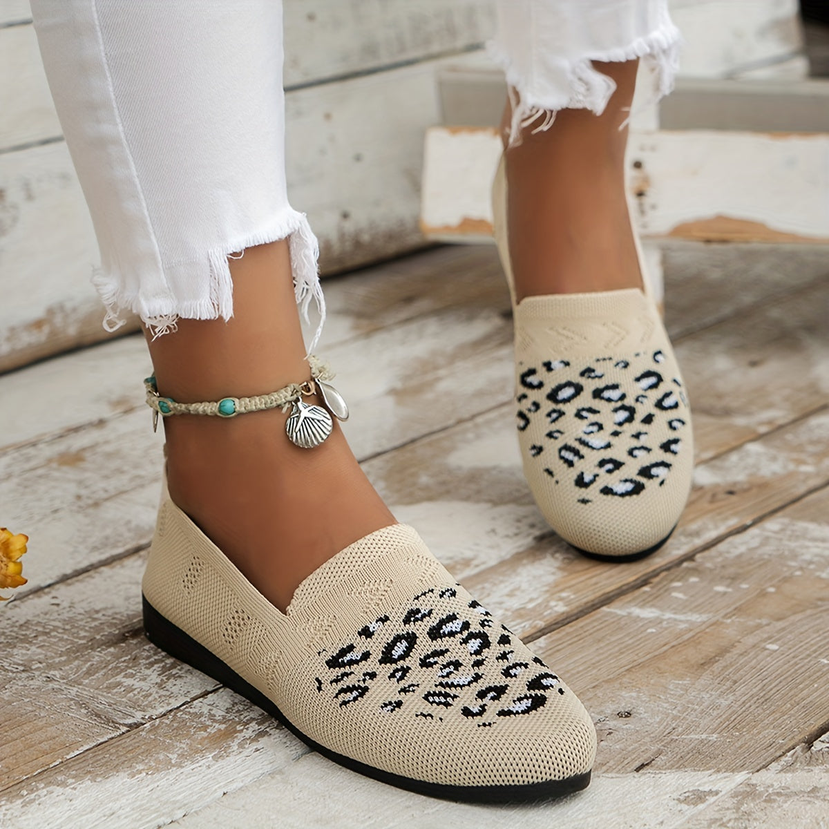 Leopard Print Flat Shoes Breathable Knit Slip On Lightweight Round Toe Shoes