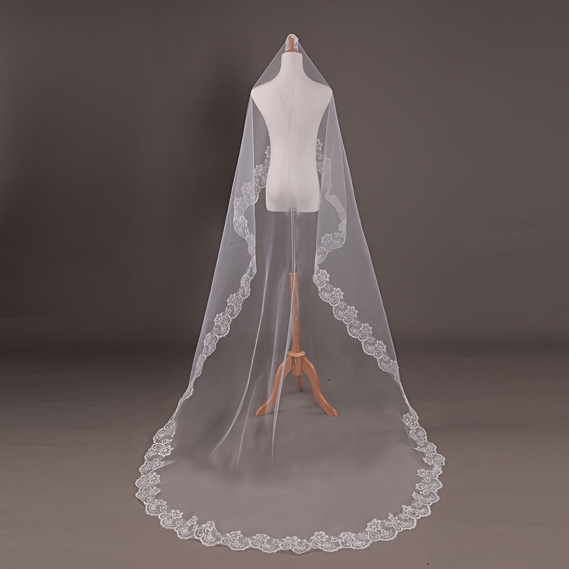 Baroque Lace Bridal Veil with Eyelash Lace Floral Pattern