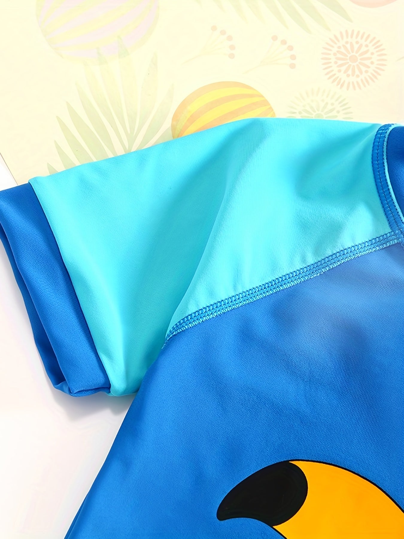 3pcs Boys Big Bird Graphic Tee Top & Shorts & Swim Cap Set
