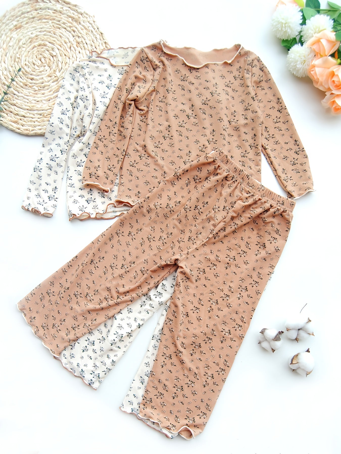 Floral Pattern Kid's Pajamas Set Long Sleeve Top & Pants Comfy PJ Set