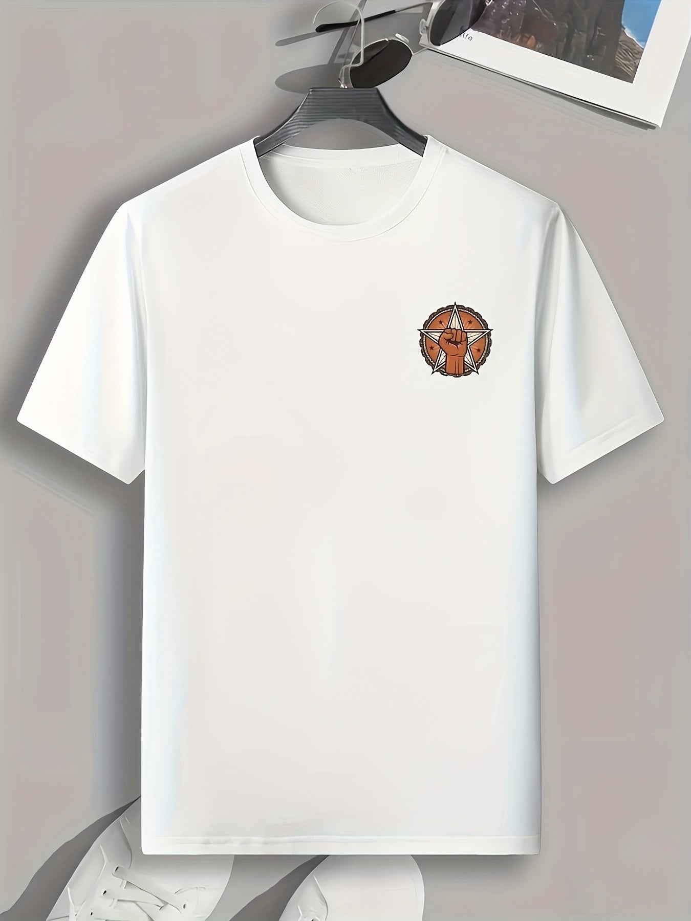 Fist & Star Pattern Print Men's Sports T shirt Graphic Tee for Fitness