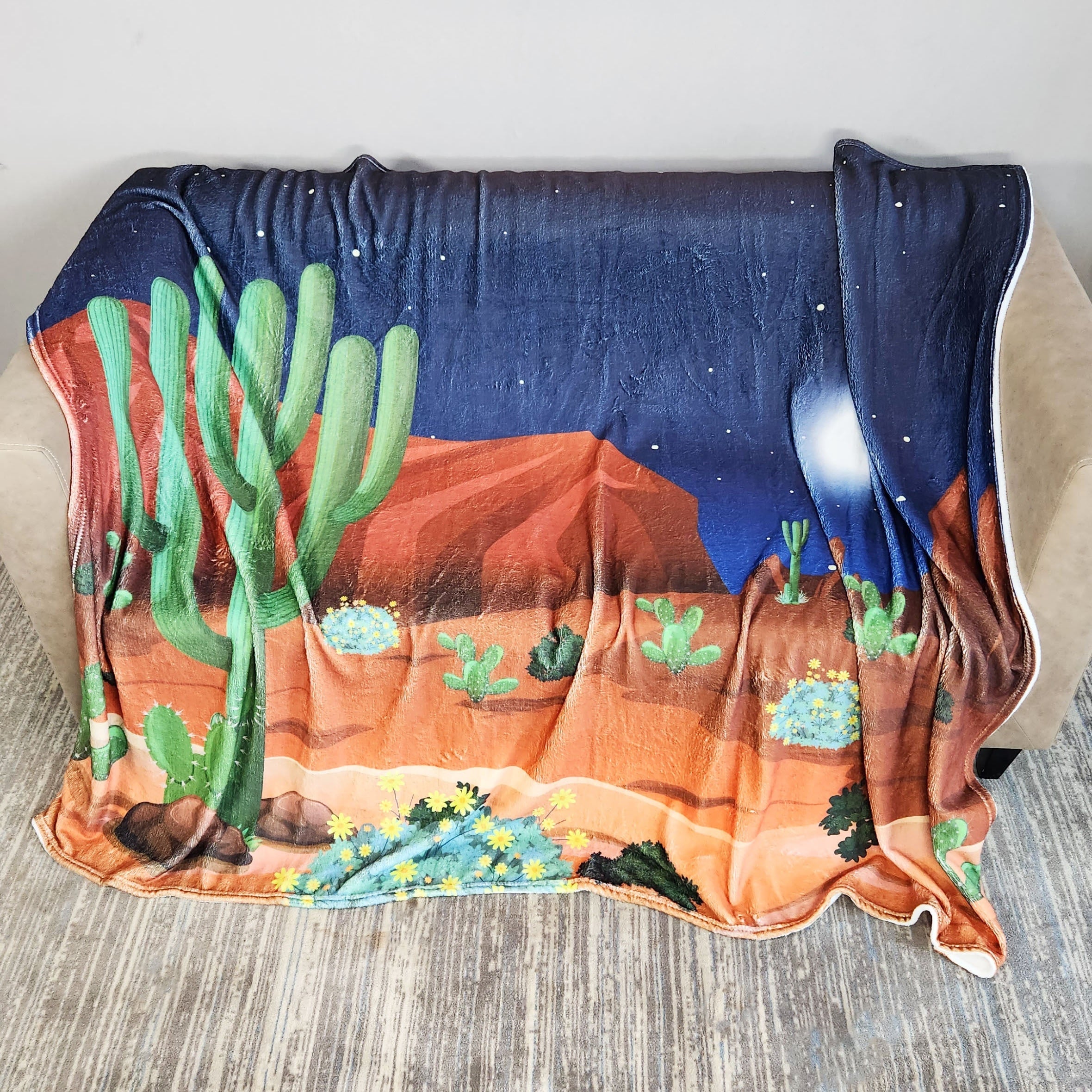 Cute Cactus Flannel Leisure Blanket - Soft & Cozy for Home, Travel, Office