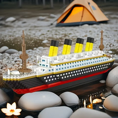 Deluxe Cruise Building Blocks Classic Boat Model Stylish Desktop Decoration