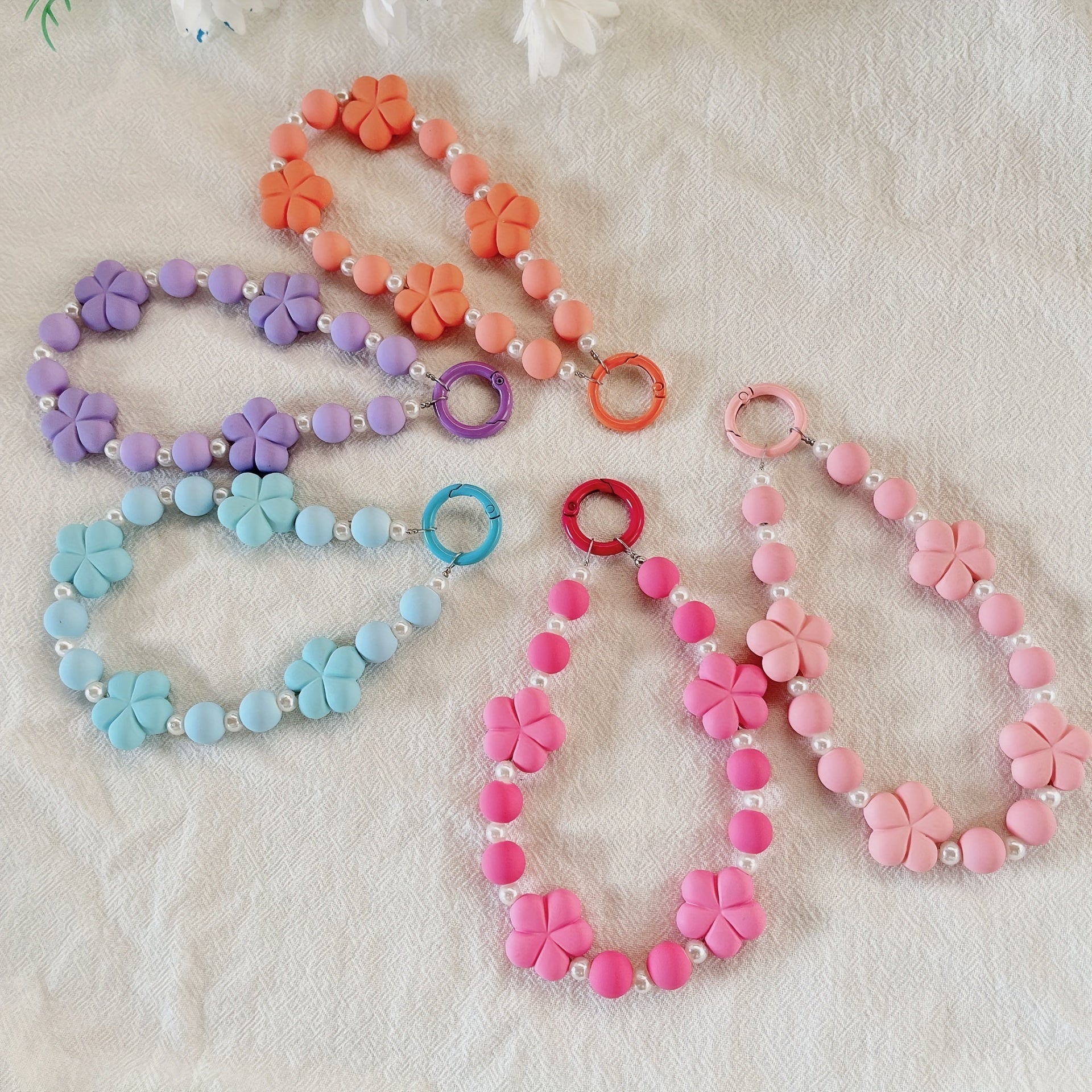 Dopamine Plum Blossom Beaded Keychain For Girls