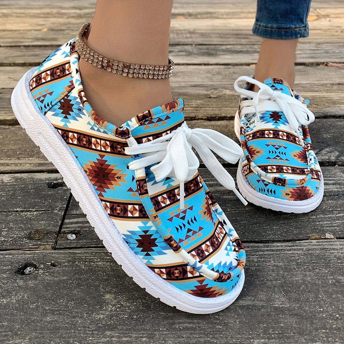 Women's Geometric Pattern Skate Shoes Lace up Lightweight Flat